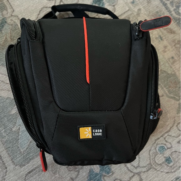 Nikon D5600. Used approx 5 times. EUC - Picture 3 of 9